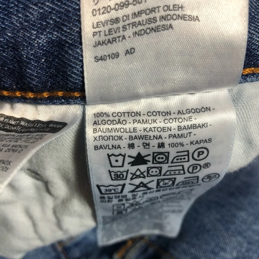 Levi’s 550 relaxed fit jeans